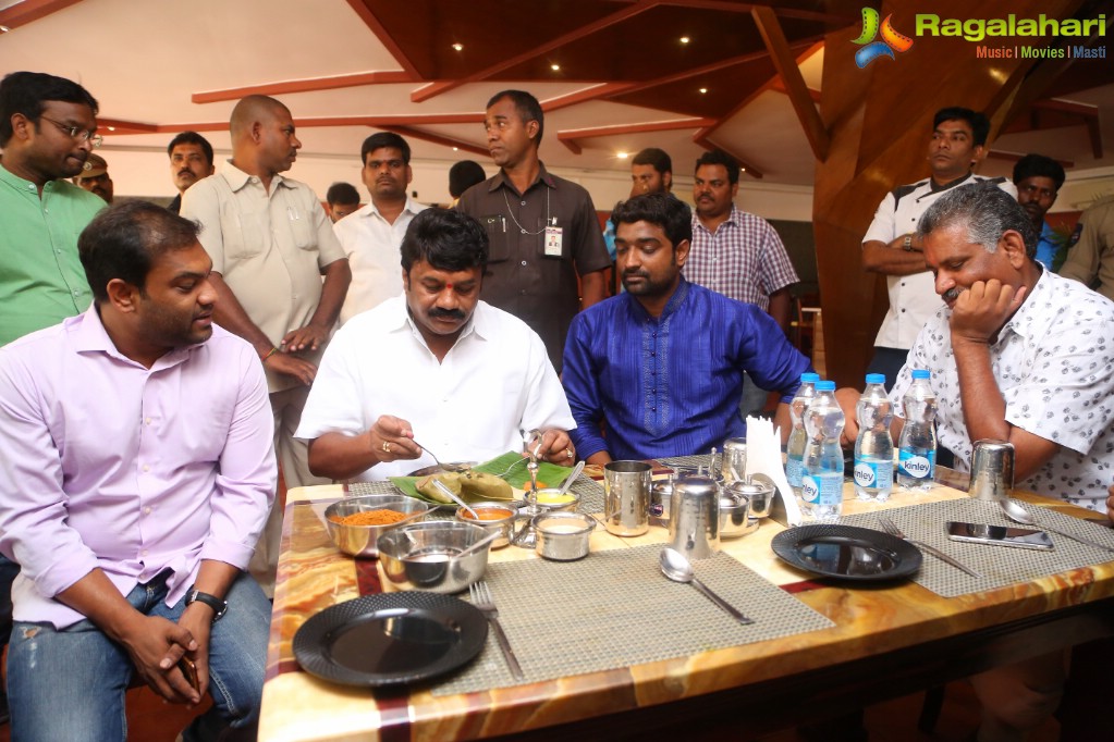 Talasani Srinivas Yadav launches Viyyalavaari Vindu Hotel