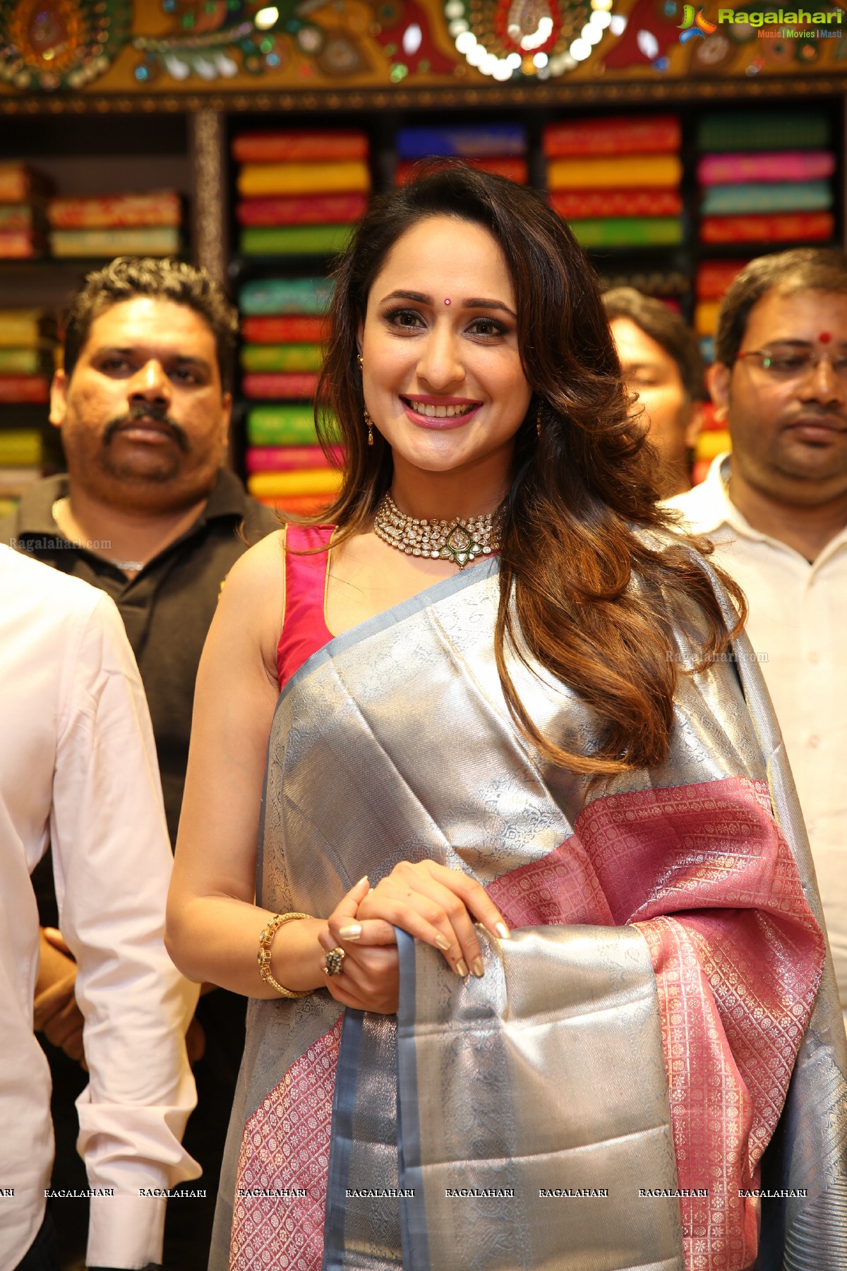 Pragya Jaiswal launches Kancheepuram VRK Silks