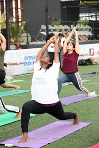 iFit Studio Yoga Day