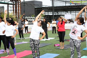 iFit Studio Yoga Day