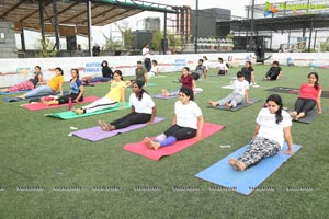 iFit Studio Yoga Day