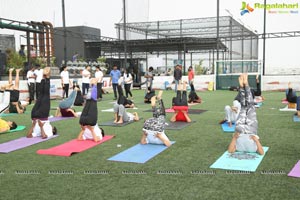 iFit Studio Yoga Day