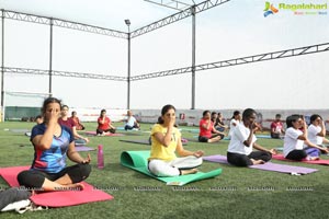 iFit Studio Yoga Day