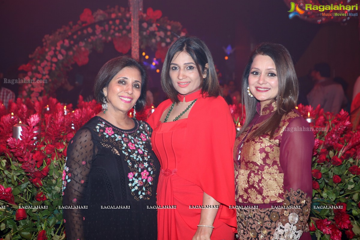 Ashu Gauri & Vicky Gauri Silver Wedding Anniversary at Anvaya Convention