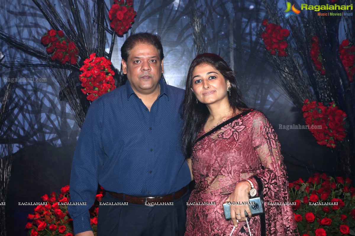 Ashu Gauri & Vicky Gauri Silver Wedding Anniversary at Anvaya Convention