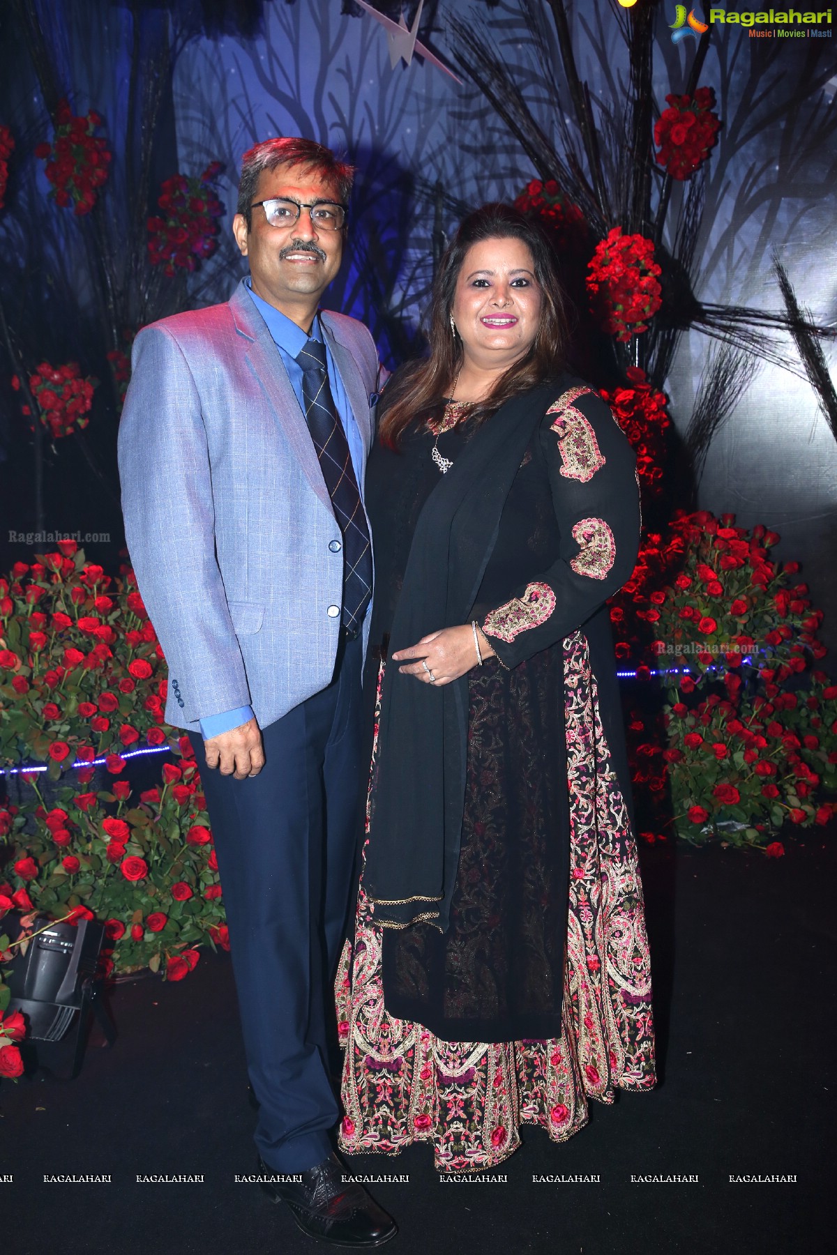 Ashu Gauri & Vicky Gauri Silver Wedding Anniversary at Anvaya Convention