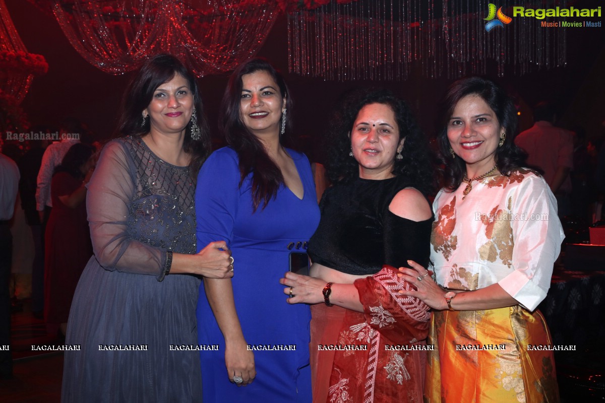 Ashu Gauri & Vicky Gauri Silver Wedding Anniversary at Anvaya Convention