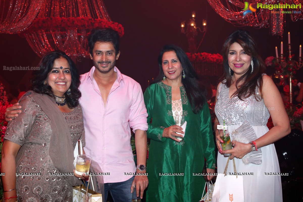 Ashu Gauri & Vicky Gauri Silver Wedding Anniversary at Anvaya Convention