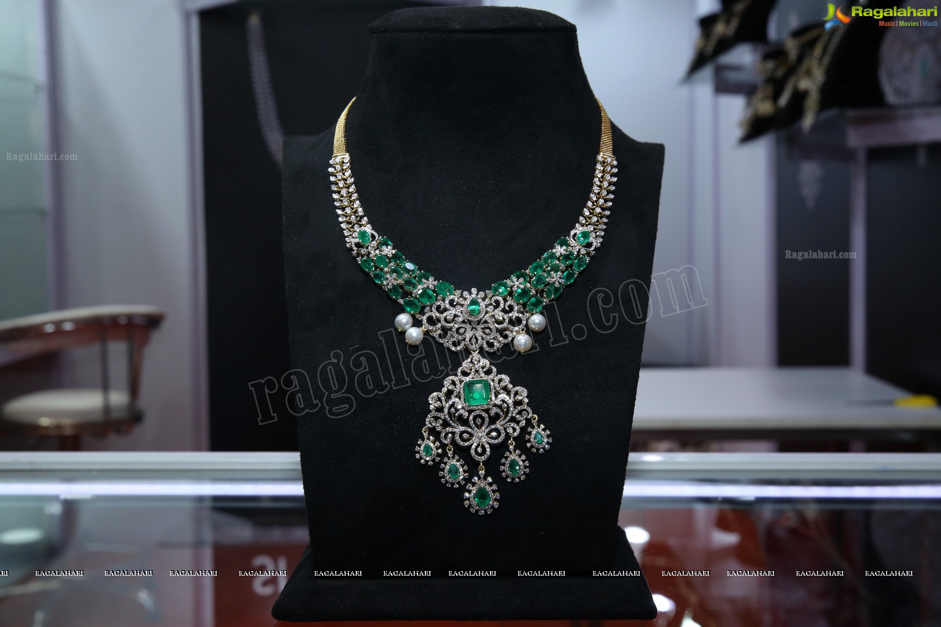 Hyderabad Jewellery, Pearl and Gem Fair Showcases Splendid Collection in its 12th Edition