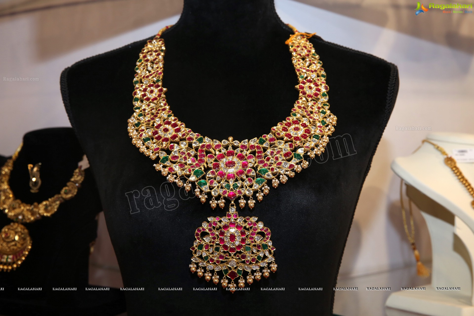 Hyderabad Jewellery, Pearl and Gem Fair Showcases Splendid Collection in its 12th Edition