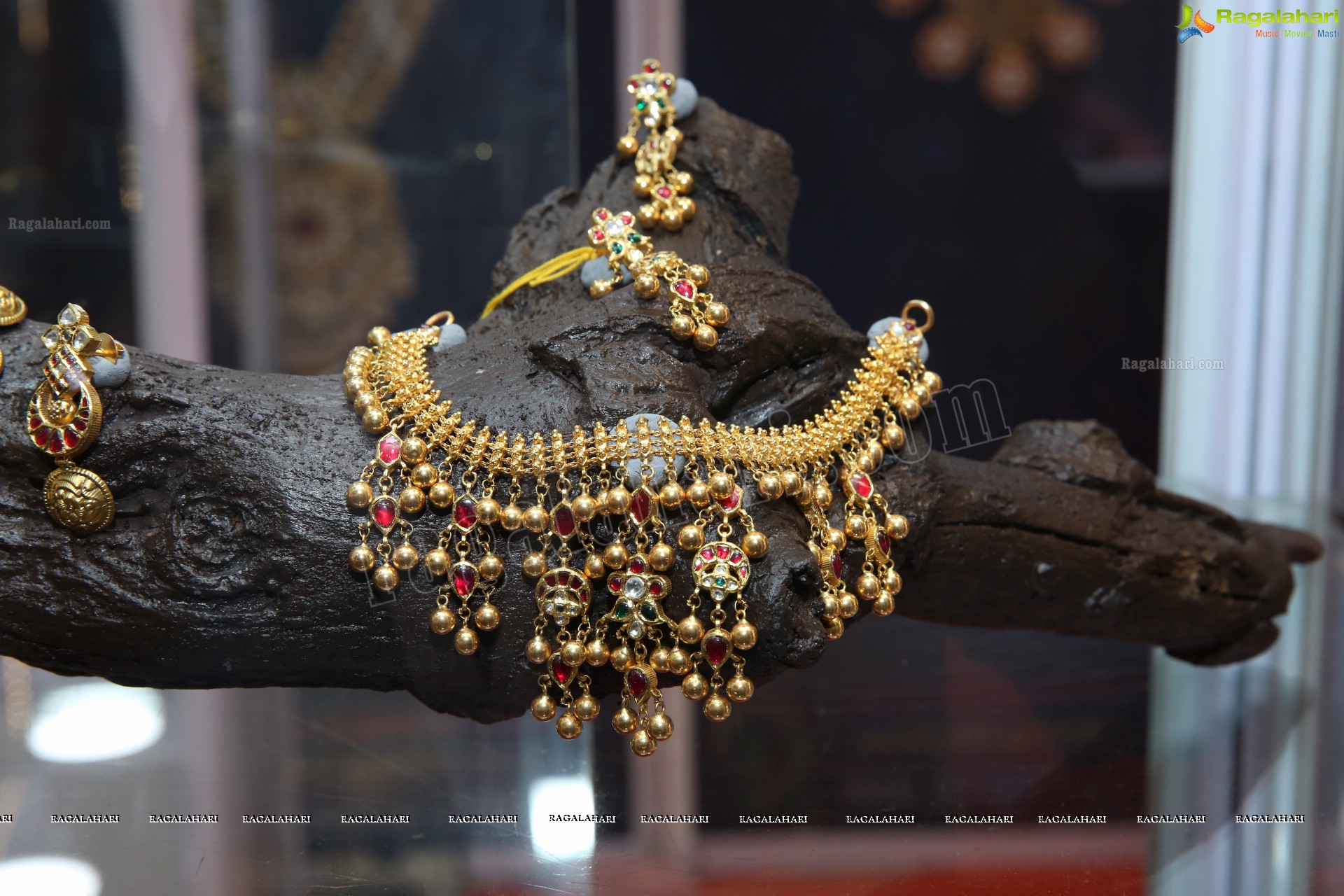 Hyderabad Jewellery, Pearl and Gem Fair Showcases Splendid Collection in its 12th Edition