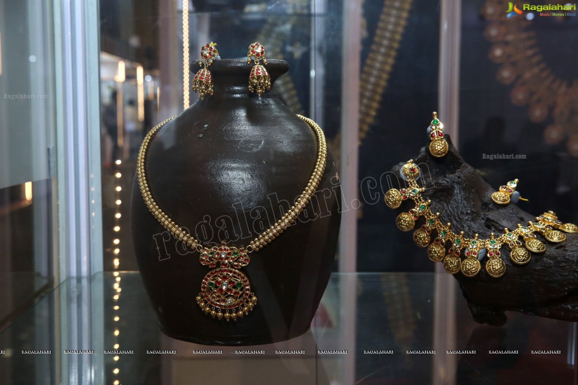 Hyderabad Jewellery, Pearl and Gem Fair Showcases Splendid Collection in its 12th Edition