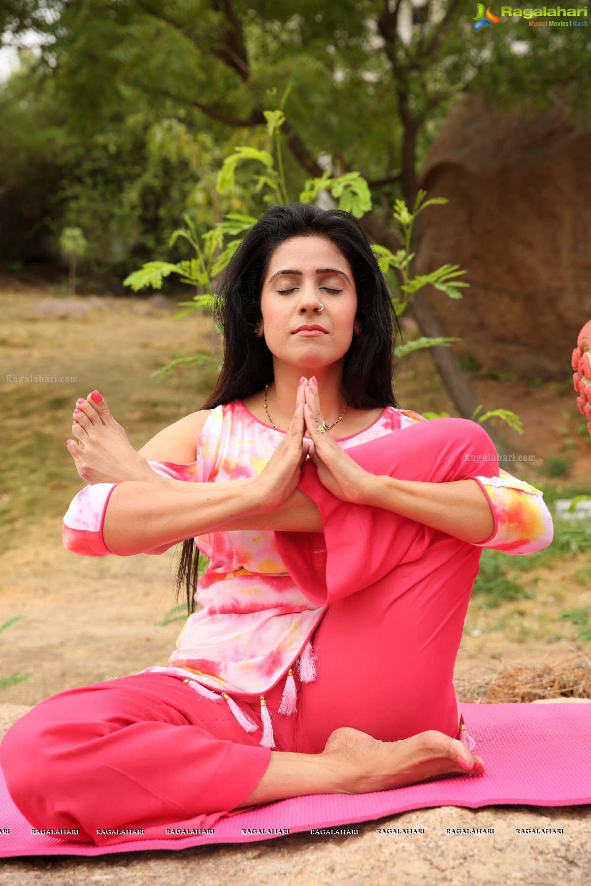 International Day of Yoga 2019- Stretch out the Stress with Nisha