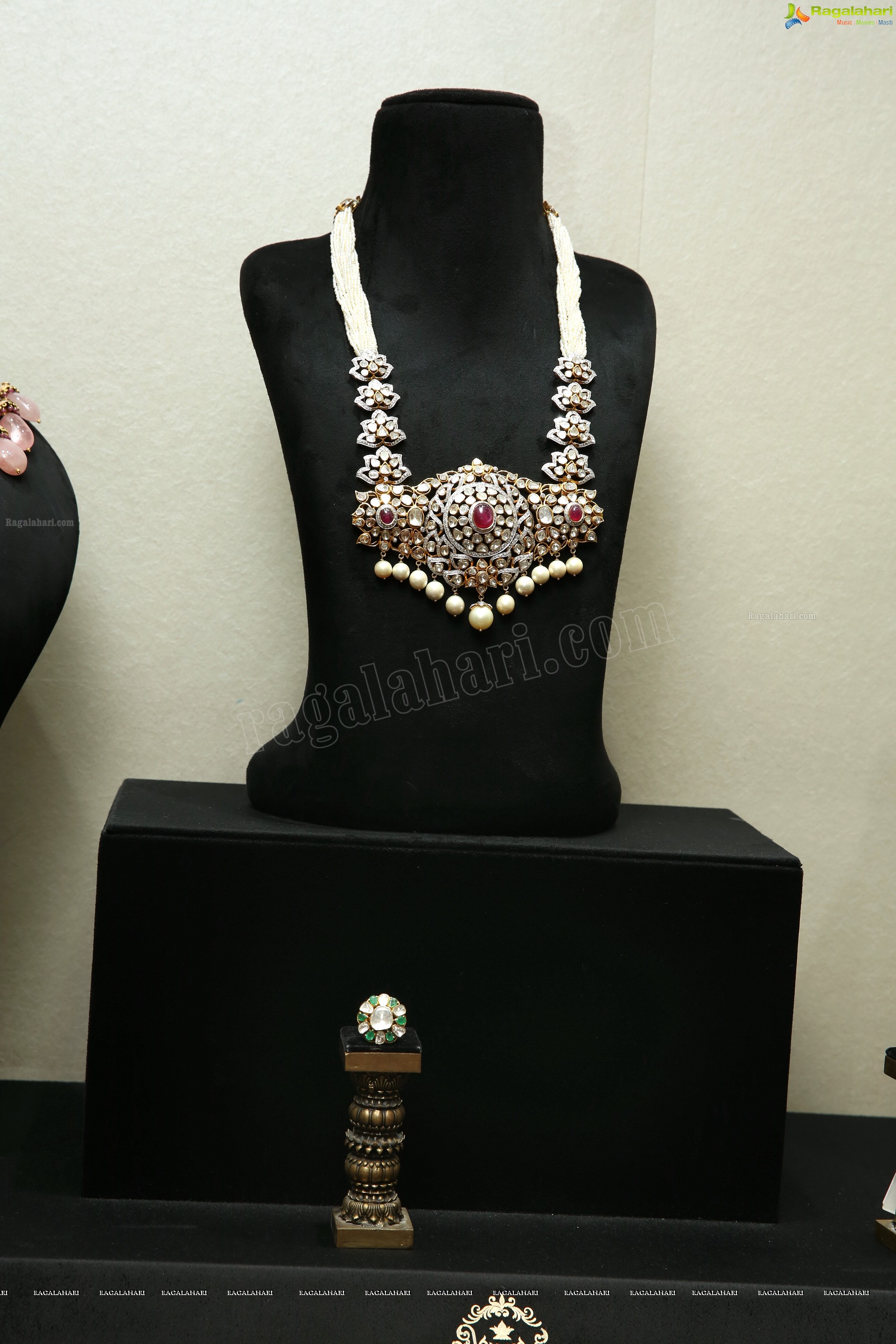 Kalasha Jewels' Collection Showcase at its Signature Bridal Lounge Curtain Raiser