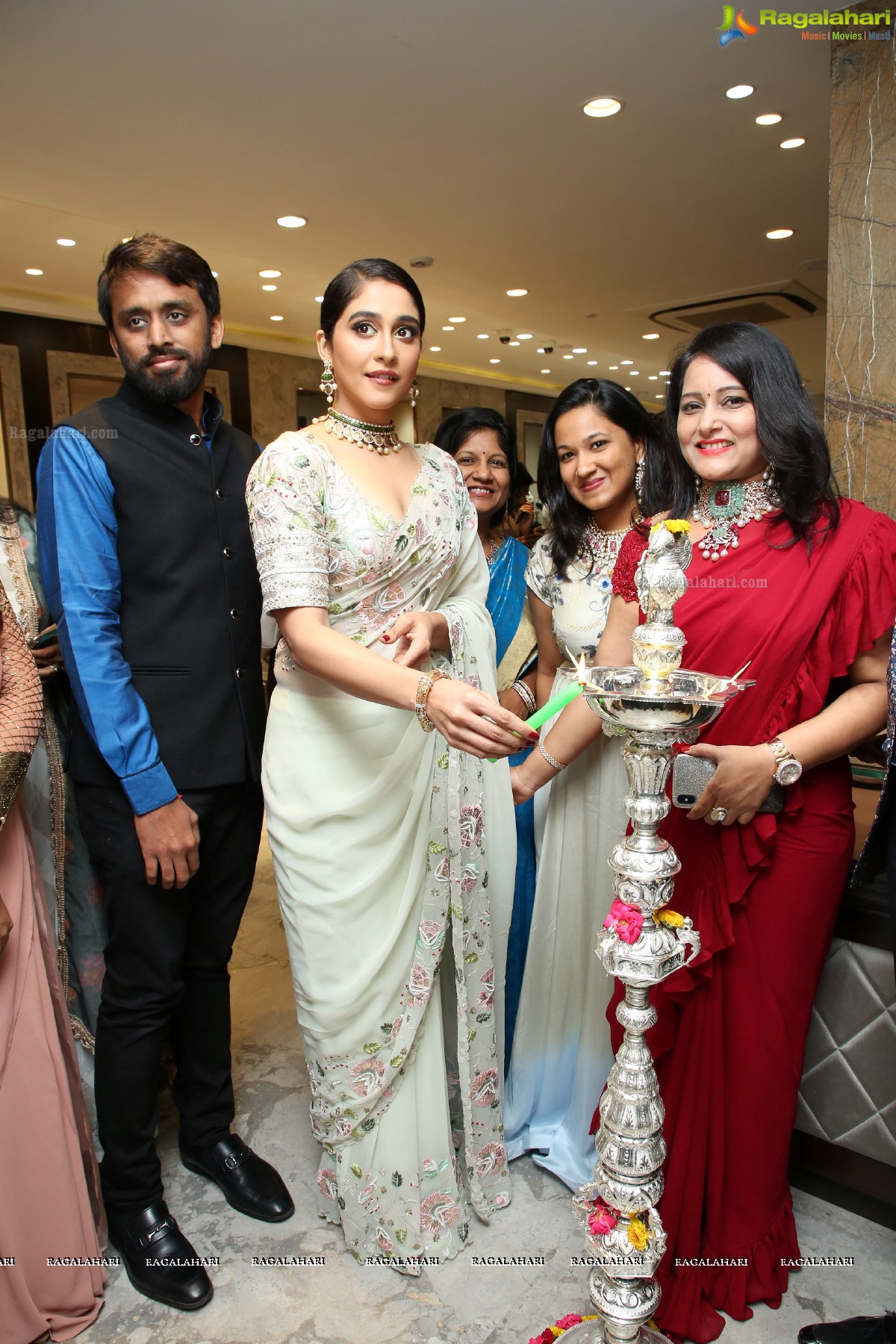 Regina Cassandra Launches Signature Bridal Lounge at Kalasha Jewels