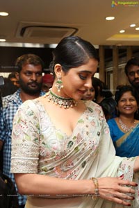 Regina Cassandra Launches Signature Bridal Lounge at Kalasha