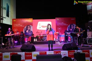 Monali Thakur Live in Concert at Forum Rocks