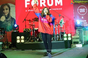 Monali Thakur Live in Concert at Forum Rocks