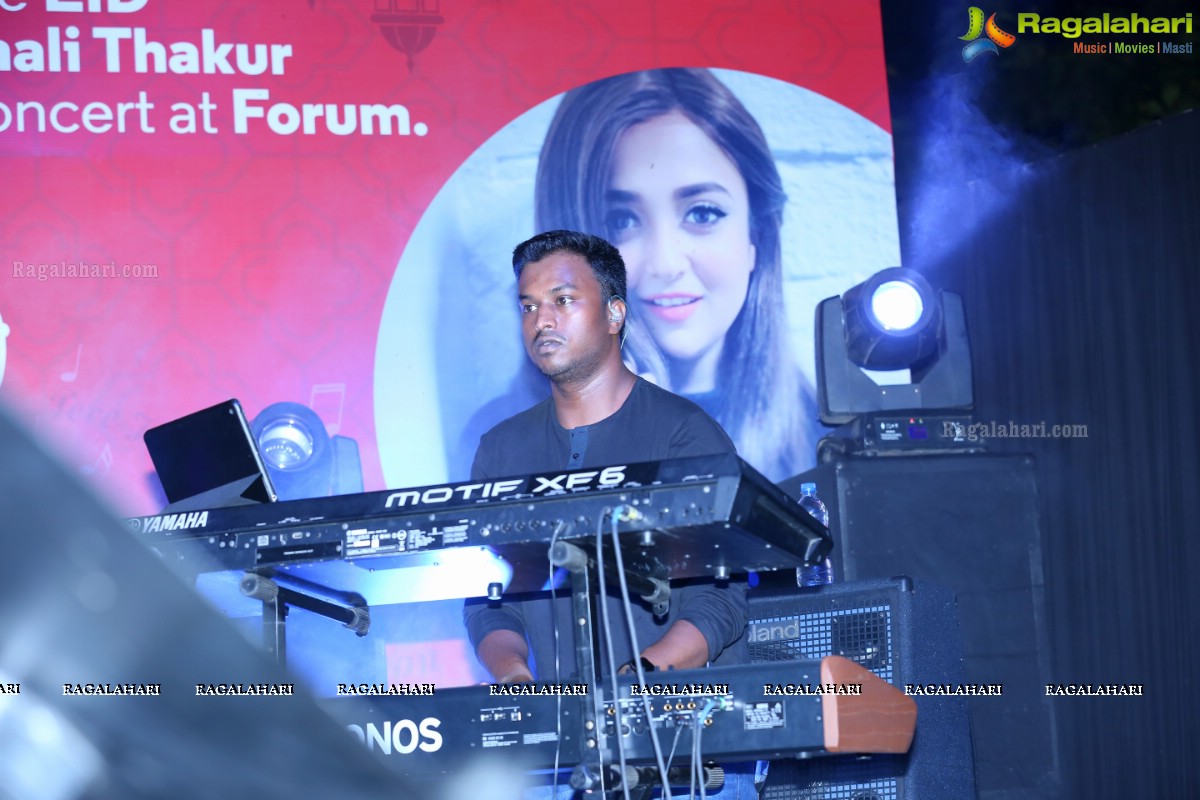 Monali Thakur Live in Concert at Forum Rocks