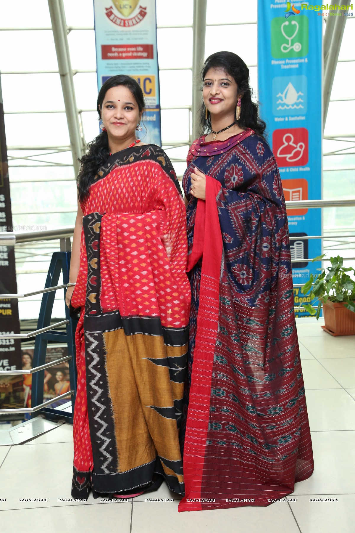 The Global 100 Sarees Pact group Handloom Showcase supporting Mallesham Movie