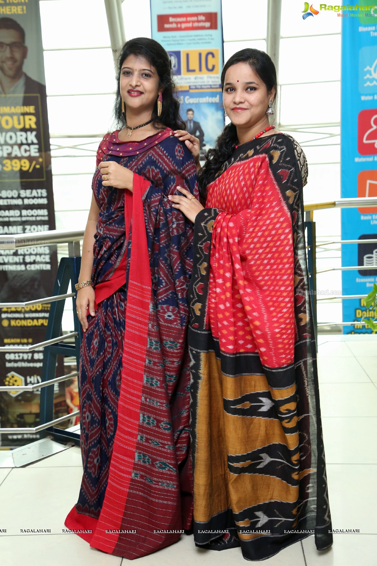 The Global 100 Sarees Pact group Handloom Showcase supporting Mallesham Movie