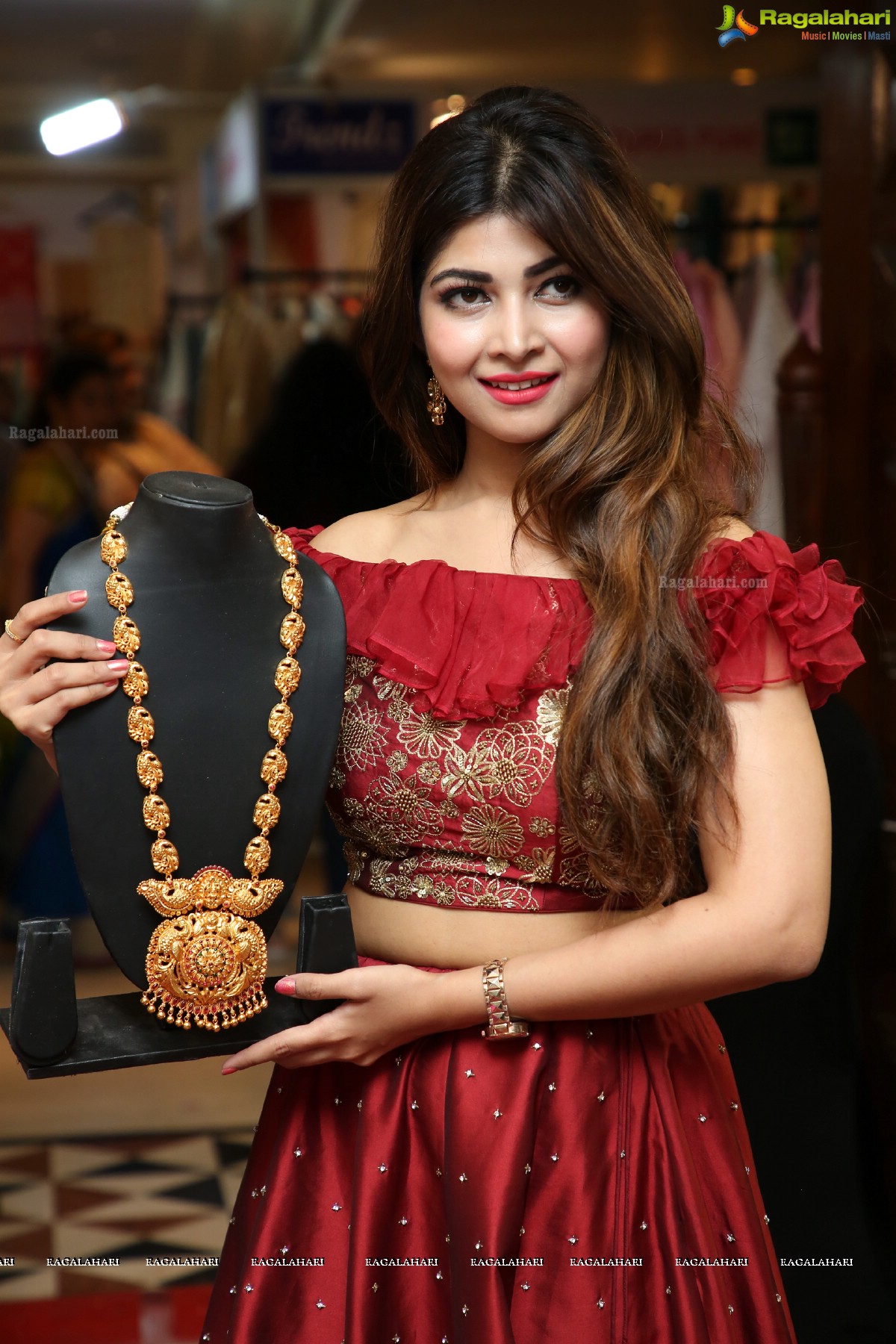 Srijitha Ghosh Launches Trendz Exhibition at Taj Krishna