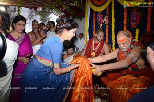 Vishaka Saradha Peetam Swami Visits Filmnagar Temple