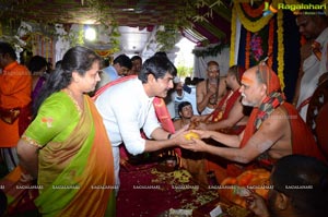 Vishaka Saradha Peetam Swami Visits Filmnagar Temple