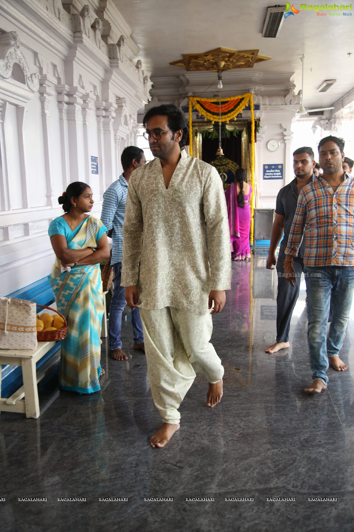 Vishaka Saradha Peetam Sri Swaroopananda Saraswathi, Sri Swathmaanandendra Saraswathi visit Filmnagar Temple