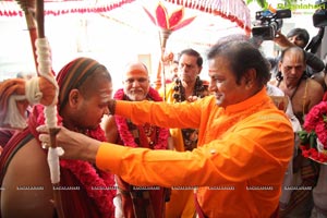 Vishaka Saradha Peetam Swami Visits Filmnagar Temple