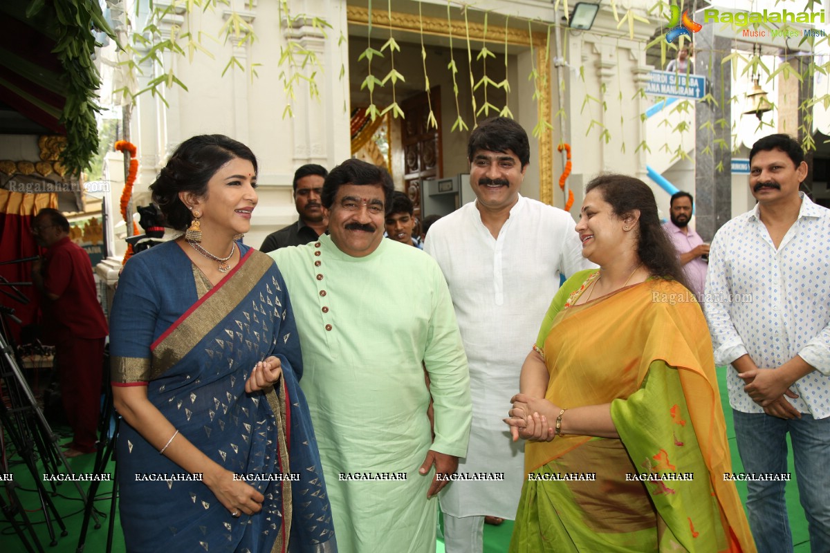 Vishaka Saradha Peetam Sri Swaroopananda Saraswathi, Sri Swathmaanandendra Saraswathi visit Filmnagar Temple