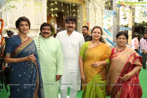 Vishaka Saradha Peetam Swami Visits Filmnagar Temple