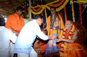 Vishaka Saradha Peetam Swami Visits Filmnagar Temple