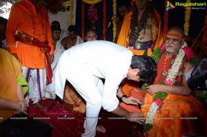 Vishaka Saradha Peetam Swami Visits Filmnagar Temple