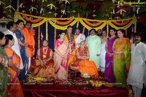 Vishaka Saradha Peetam Swami Visits Filmnagar Temple