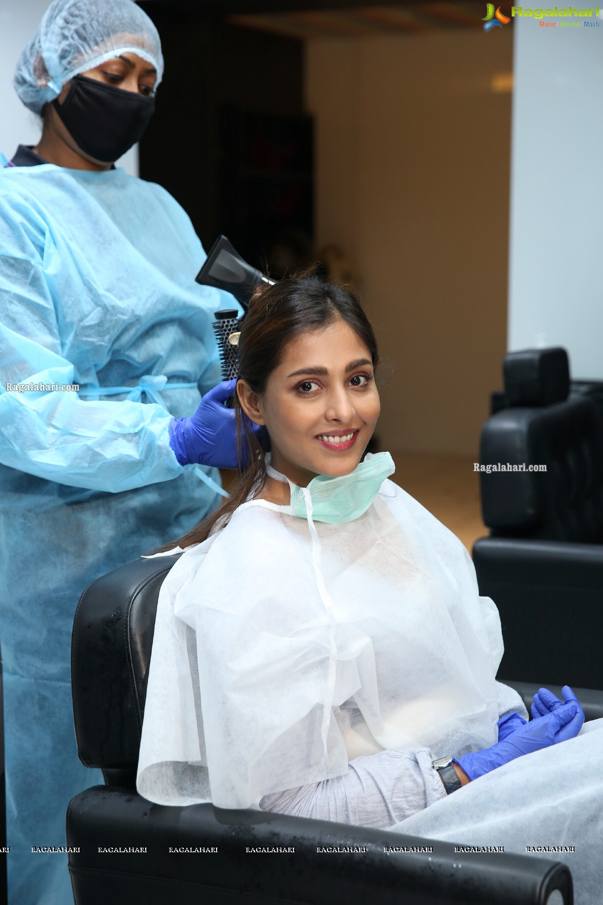 Naturals Family Salon in Association with Godrej Professional Launches Suraksha Salon Program