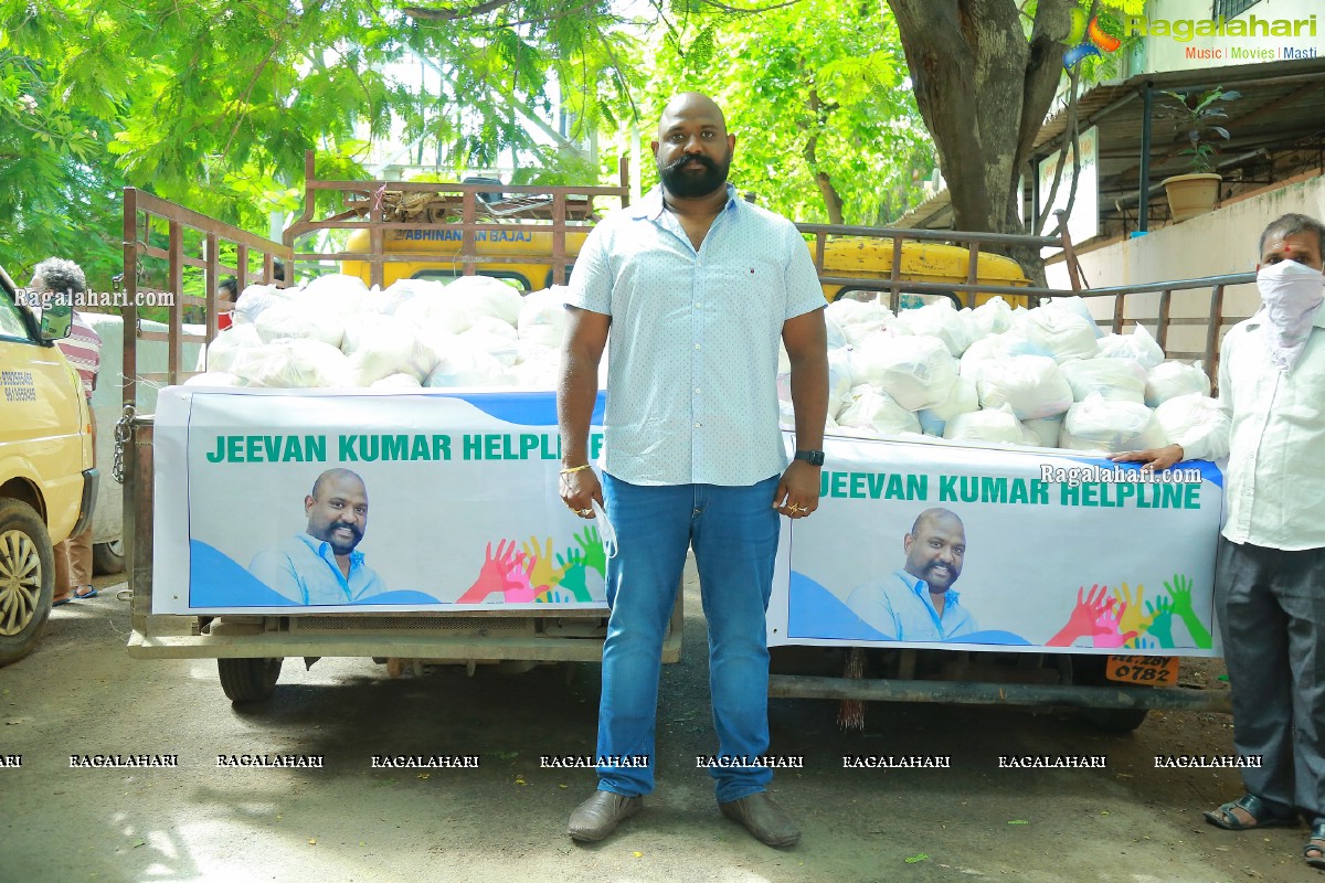 Jeevan Kumar Helps the Needy in Film Industry