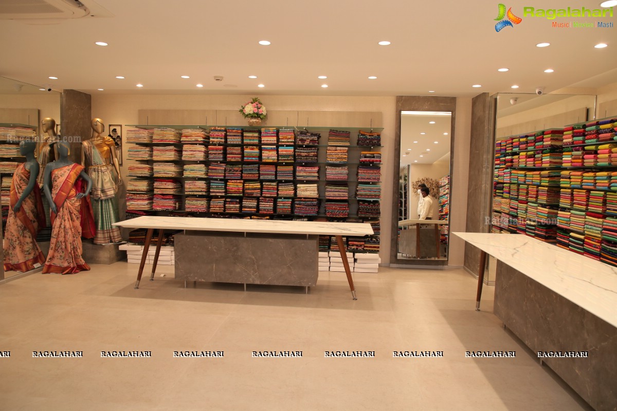 Queen of Sarees, Kankatala Launches 11th Retail Outlet in Kukatpally, Hyderabad