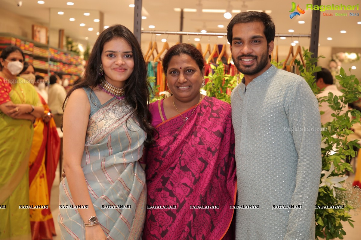 Queen of Sarees, Kankatala Launches 11th Retail Outlet in Kukatpally, Hyderabad