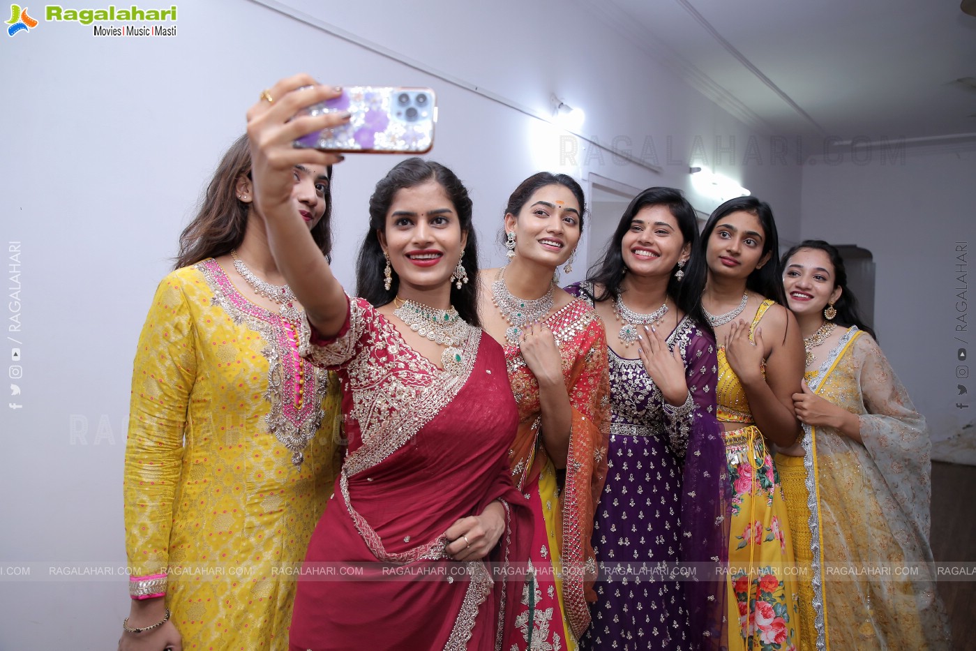 Aarnikha Gold and Diamond Exhibit Curtain Raiser and Fashion Showcase