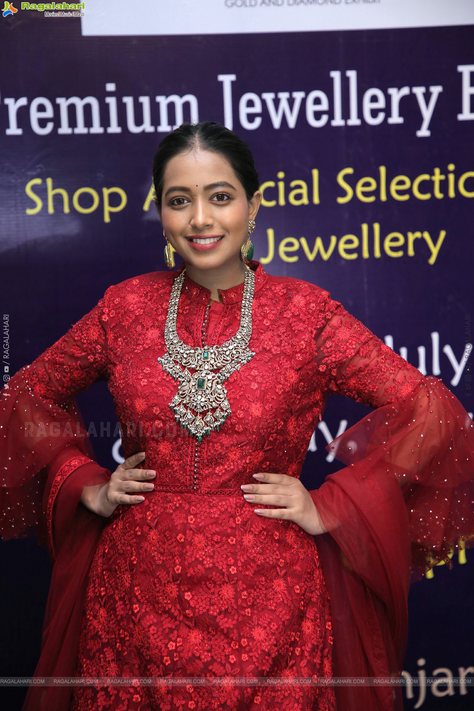 Aarnikha Gold and Diamond Exhibit Initiating Countdown and Fashion Show