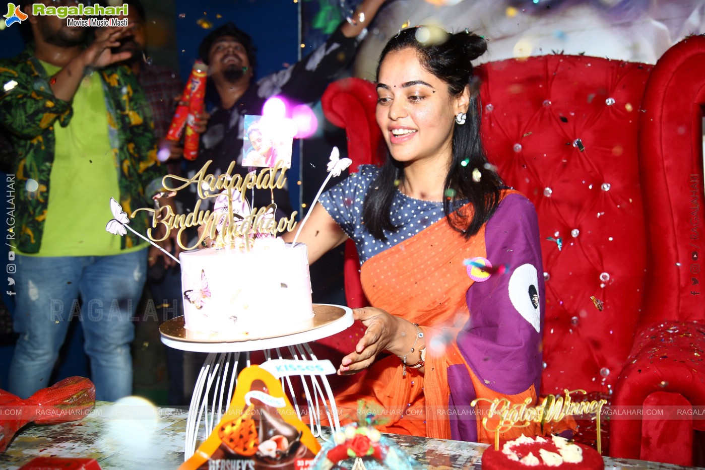 Bigg Boss Telugu Winner Bindu Madhavi Birthday Celebrations at Red Lion