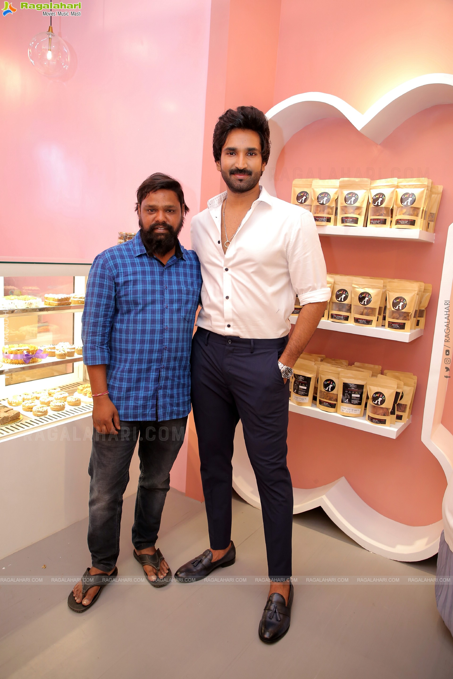 Floof & Co's  first Pet store inaugurated by Nikki Galrani & Aadhi Pinisetty