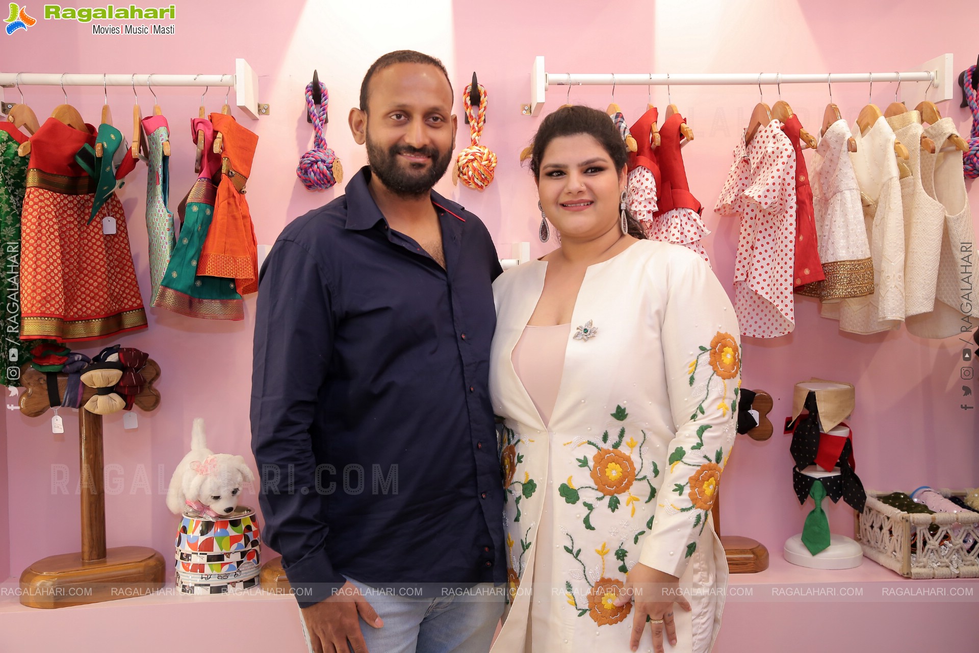 Floof & Co's  first Pet store inaugurated by Nikki Galrani & Aadhi Pinisetty