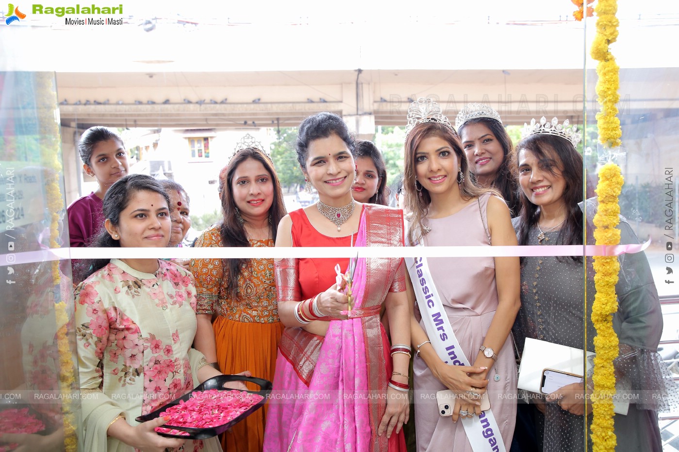Sri Avanthi Silks 7th Anniversary Celebrations and Models Fashion Walk