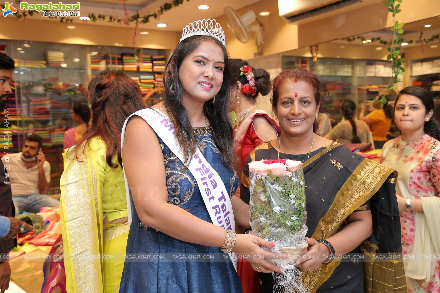 Sri Avanthi Silks 7th Anniversary Celebrations and Models Fashion Walk