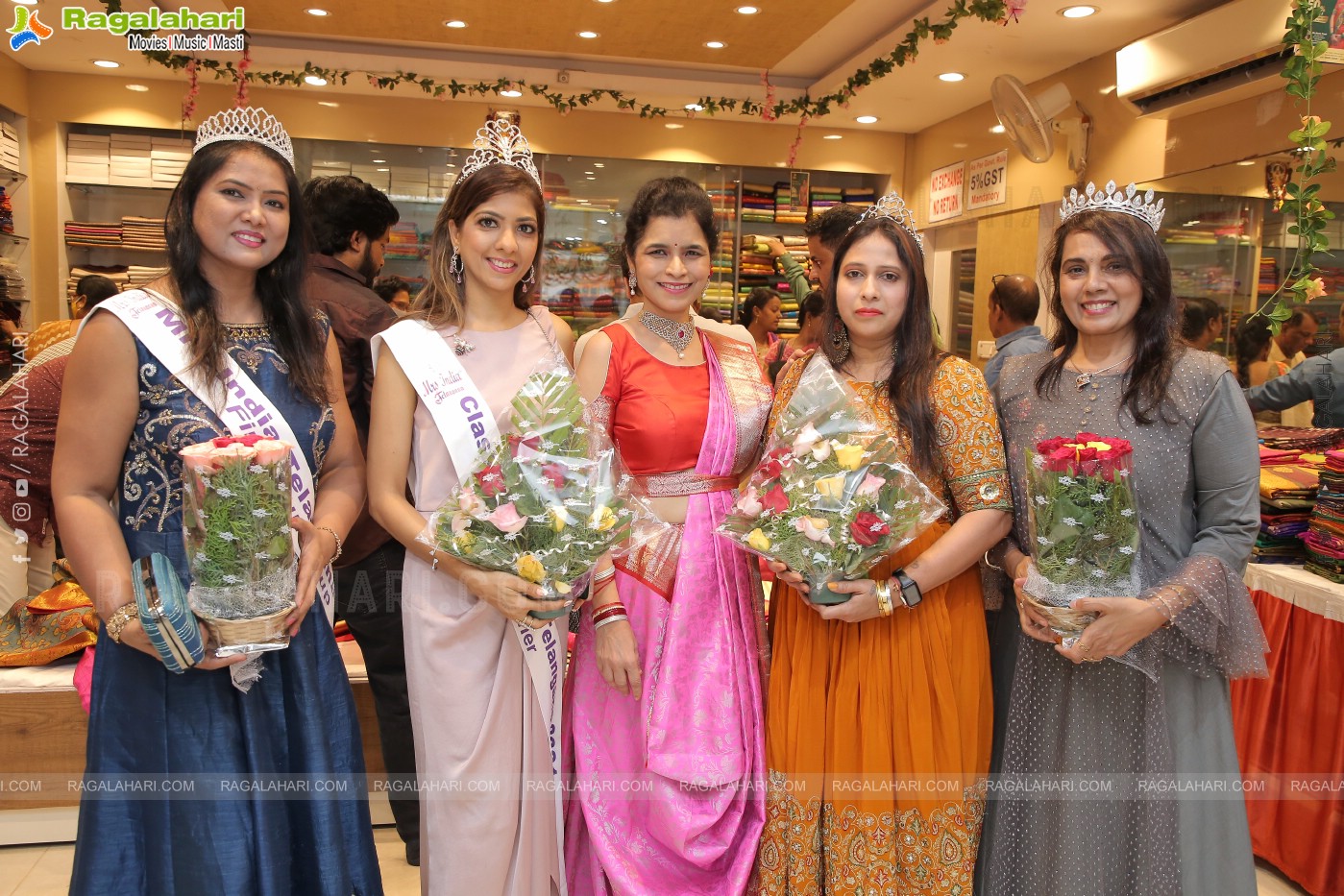 Sri Avanthi Silks 7th Anniversary Celebrations and Models Fashion Walk