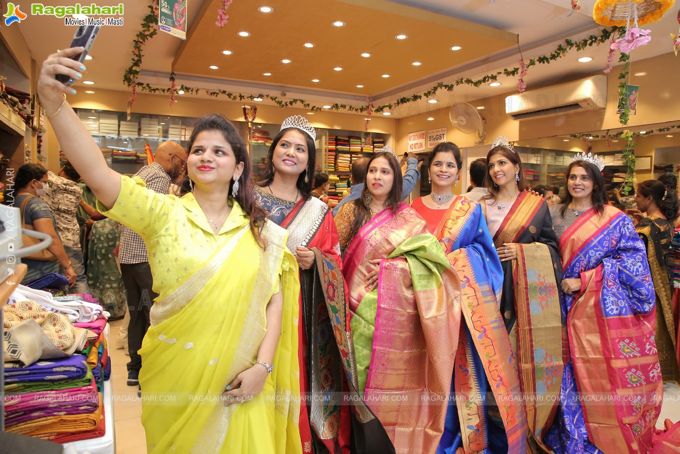 Sri Avanthi Silks 7th Anniversary Celebrations and Models Fashion Walk