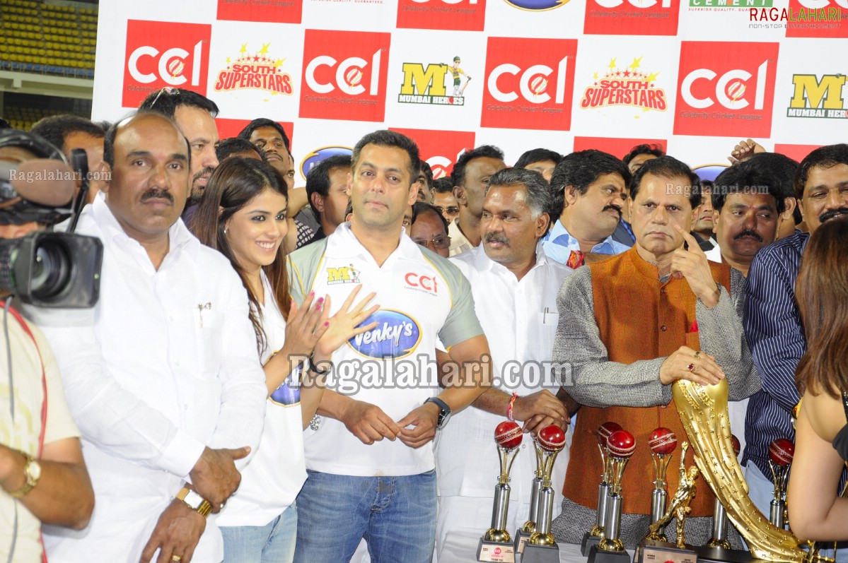 Celebrity Cricket League (CCL) Curtain Raiser (Set 3)