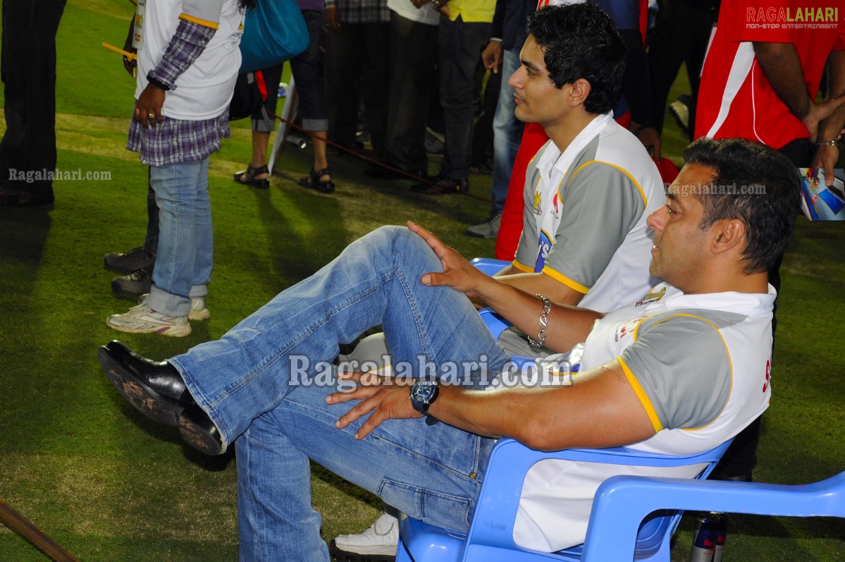 Celebrity Cricket League (CCL) Curtain Raiser (Set 3)